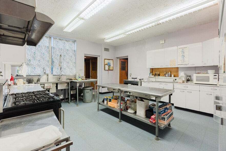 More Photos Of 557 Thompson Blvd, Watertown Religious Facility For Sale