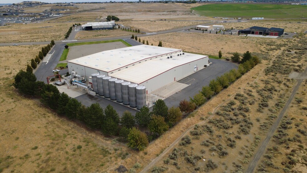 More Photos Of 8111 Keene Rd, West Richland Manufacturing For Sale