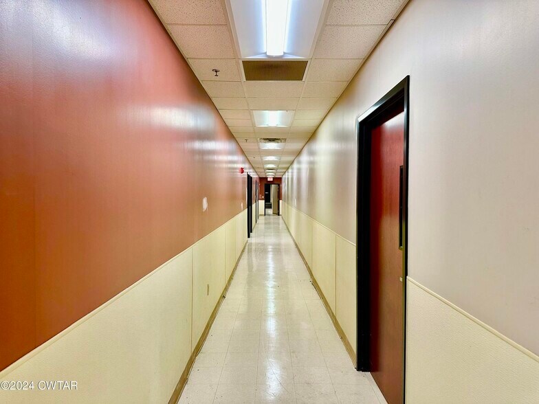 More Photos Of 2214 Osborne St, Humboldt Medical For Sale