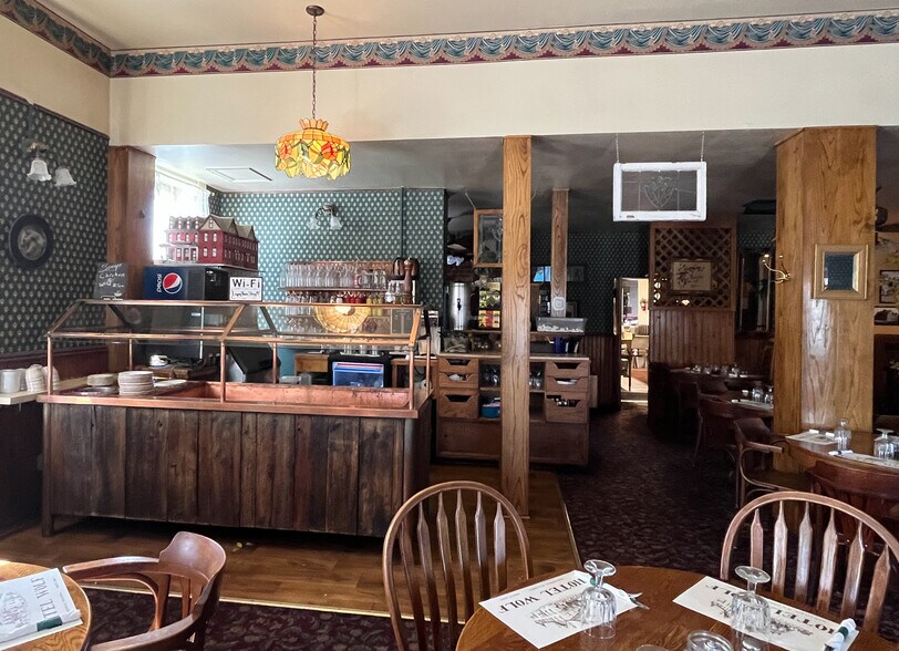 More Photos Of 101 E Bridge Ave, Saratoga Hotel For Sale