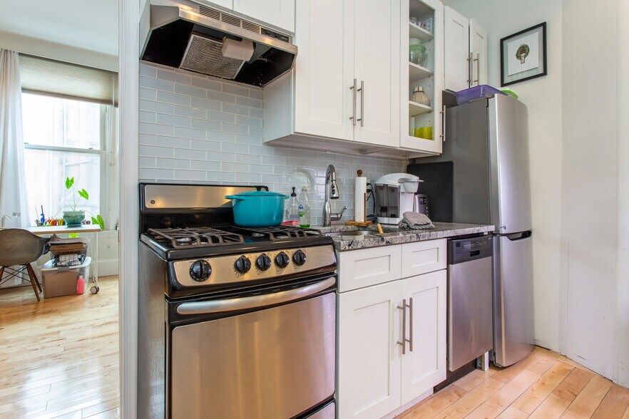 More Photos Of 2020 Locust St, Philadelphia Apartments For Sale