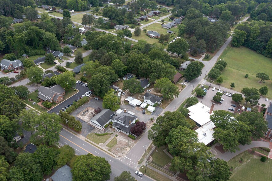 More Photos Of 913 N Arendell Ave, Zebulon Funeral Home For Sale