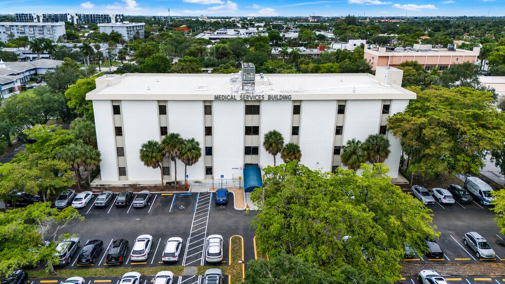 More Photos Of 4101 NW 4th St, Plantation Medical For Lease