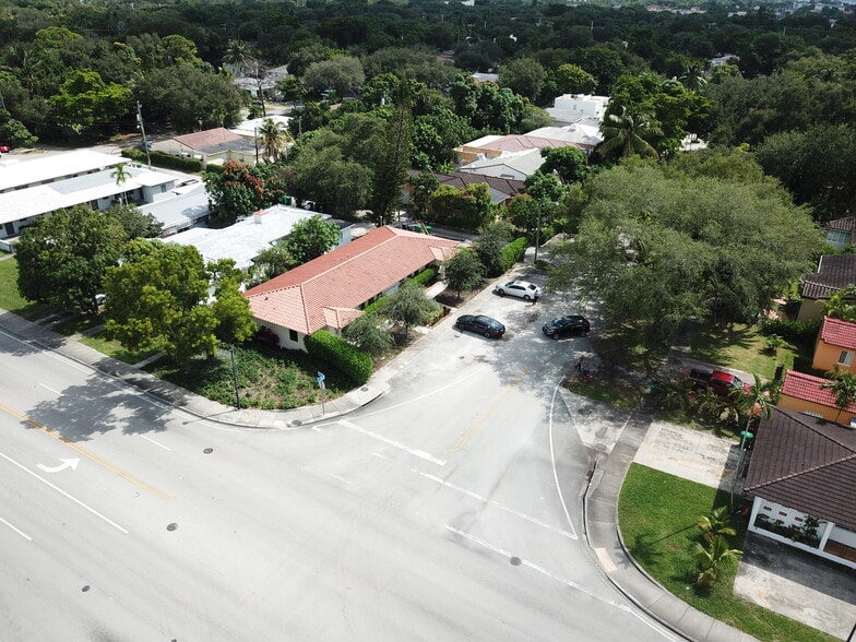 More Photos Of 211-213 NE 89th St, El Portal Medical For Lease