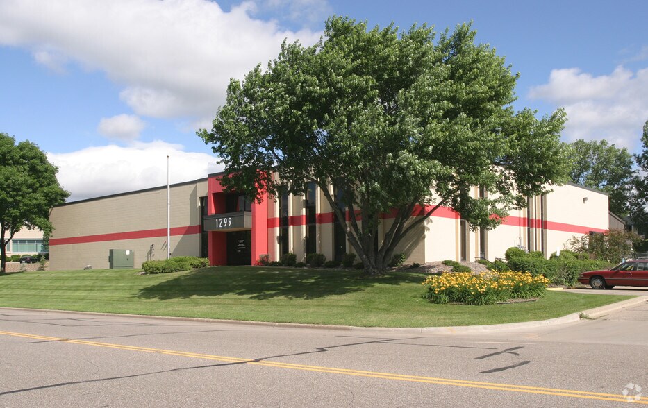 More Photos Of 1299 Eagan Industrial Rd, Eagan Warehouse For Sale