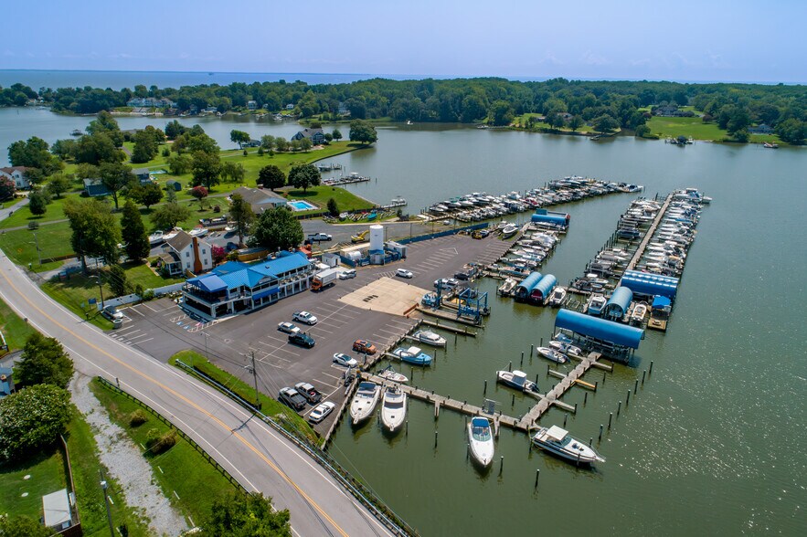 More Photos Of 1107 Turkey Point Rd, Edgewater Marina For Sale