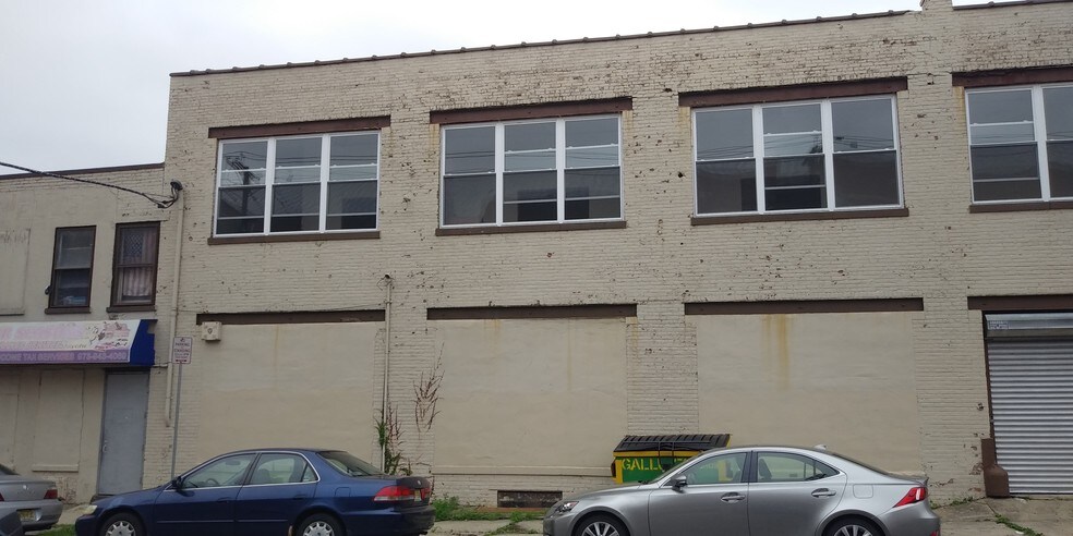More Photos Of 60 Dickerson St, Newark Light Manufacturing For Lease