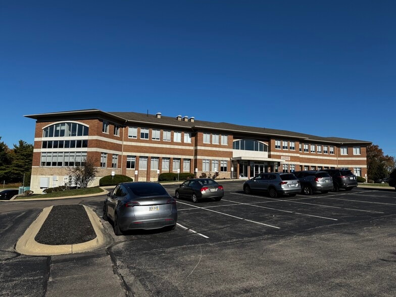 Primary Photo Of 12500 Reed Hartman Hwy, Cincinnati Office For Lease