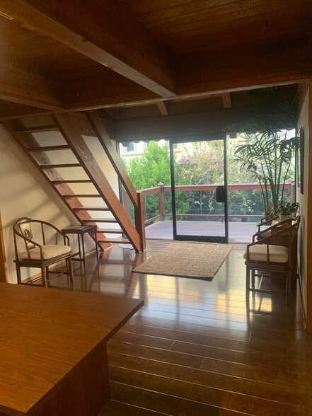More Photos Of 479 S Marengo Ave, Pasadena Loft Creative Space For Lease