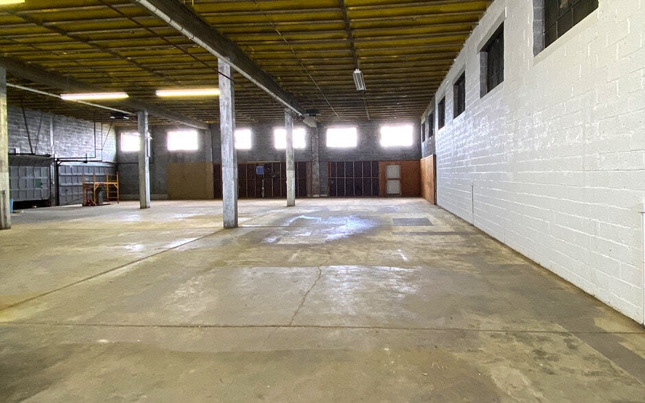 More Photos Of 3309 N 6th St, Harrisburg Warehouse For Sale