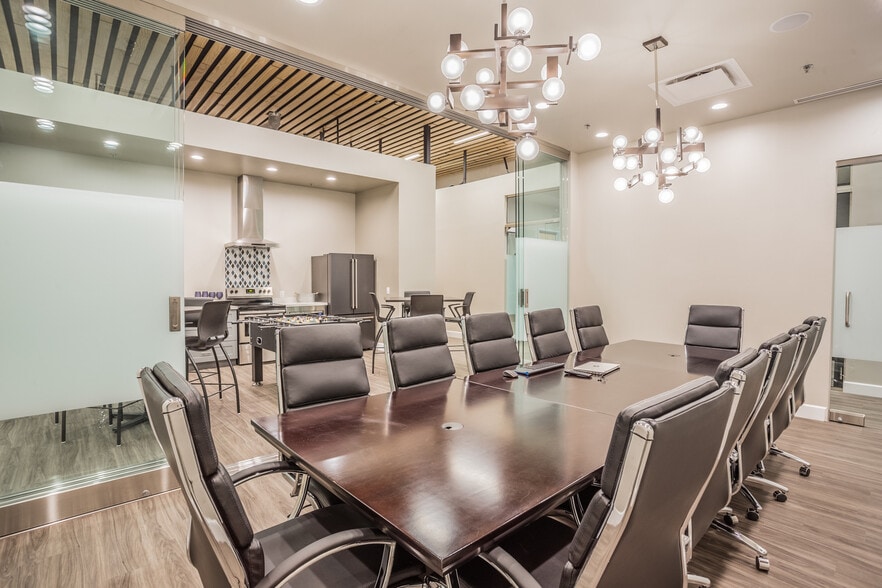 More Photos Of 1324 N Farrell Ct, Gilbert Warehouse For Sale