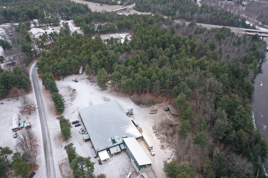 More Photos Of 49 Industrial Park Rd, Keeseville Warehouse For Lease