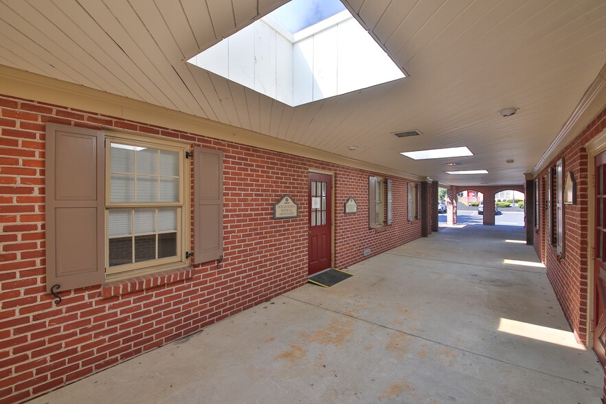 More Photos Of 301 S Main St, Doylestown Medical For Sale