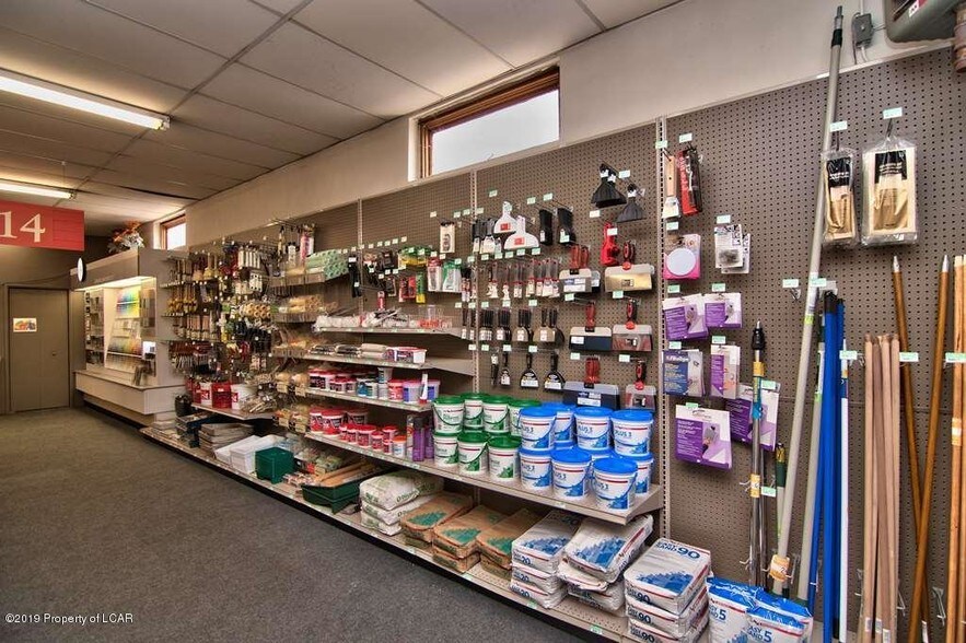 More Photos Of 541 State Route 93, Sugarloaf Light Distribution For Lease