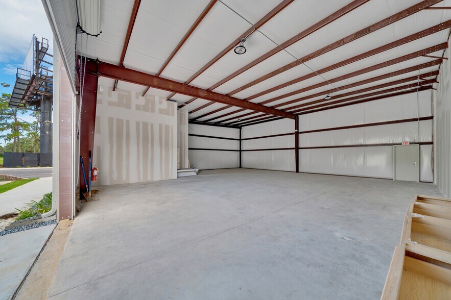 More Photos Of 5741 S Pine Ave, Ocala Service For Sale