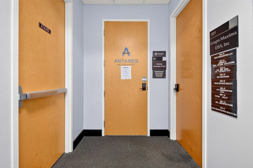 More Photos Of 6200 Metrowest Blvd, Orlando Office For Sale