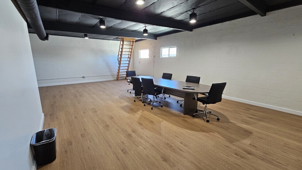 More Photos Of 4200 Chevy Chase Dr, Los Angeles Manufacturing For Lease