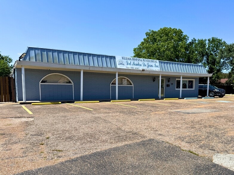 More Photos Of 1922 Dallas St, Pasadena Religious Facility For Sale