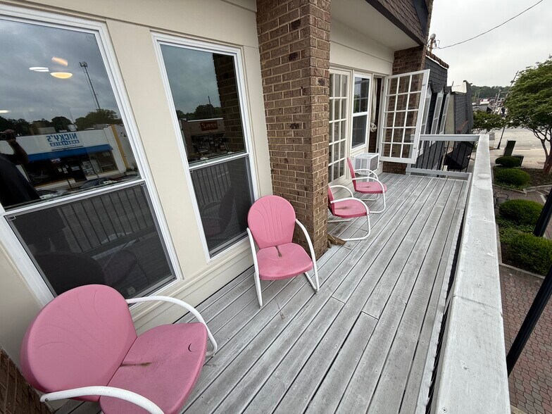 More Photos Of 2323 Main St, Tucker Loft Creative Space For Lease