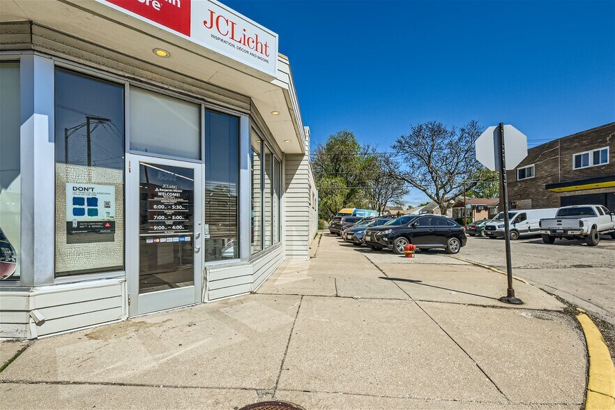 More Photos Of 5301 N Harlem Ave, Chicago Freestanding For Sale