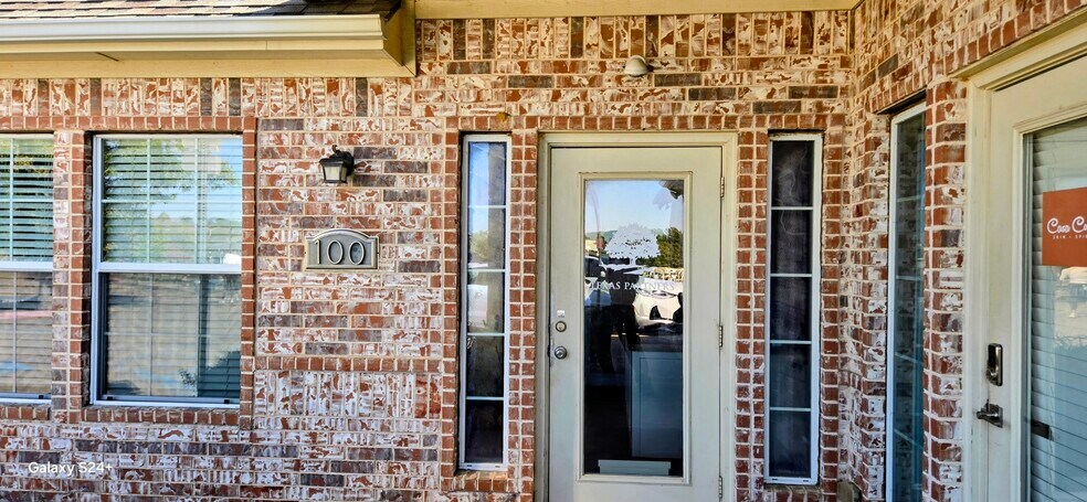 More Photos Of 1205 Bent Oaks Ct, Denton Office For Sale