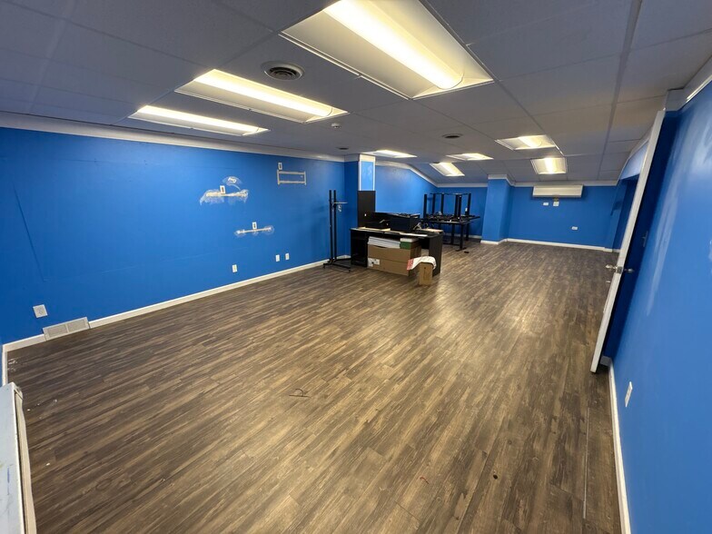 More Photos Of 703 Widewater Dr, Lafayette Warehouse For Lease