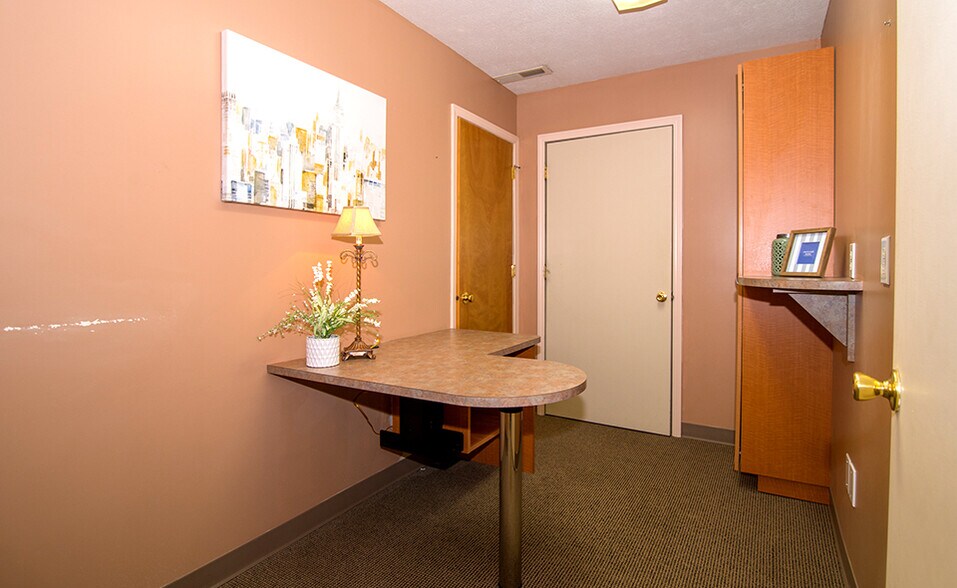 More Photos Of 29101 N State Road 19, Atlanta Medical For Sale