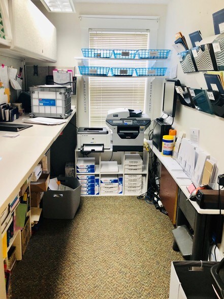 More Photos Of 4 Fort Hill Rd, Groton Office For Sale