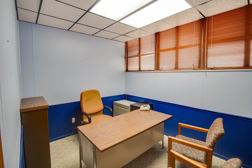 More Photos Of 344 St Louis ave, East Alton Office For Sale