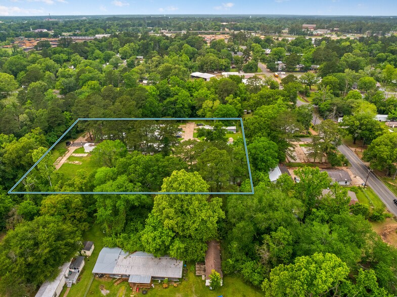 More Photos Of 211 Courtney Ln, Pineville Apartments For Sale