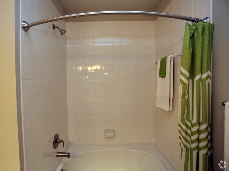 More Photos Of 101 N Wolfe St, Baltimore Apartments For Lease