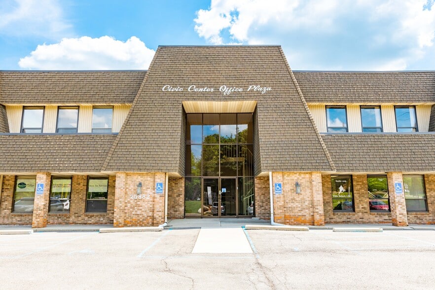 More Photos Of 25882 Orchard Lake Rd, Farmington Hills Medical For Lease