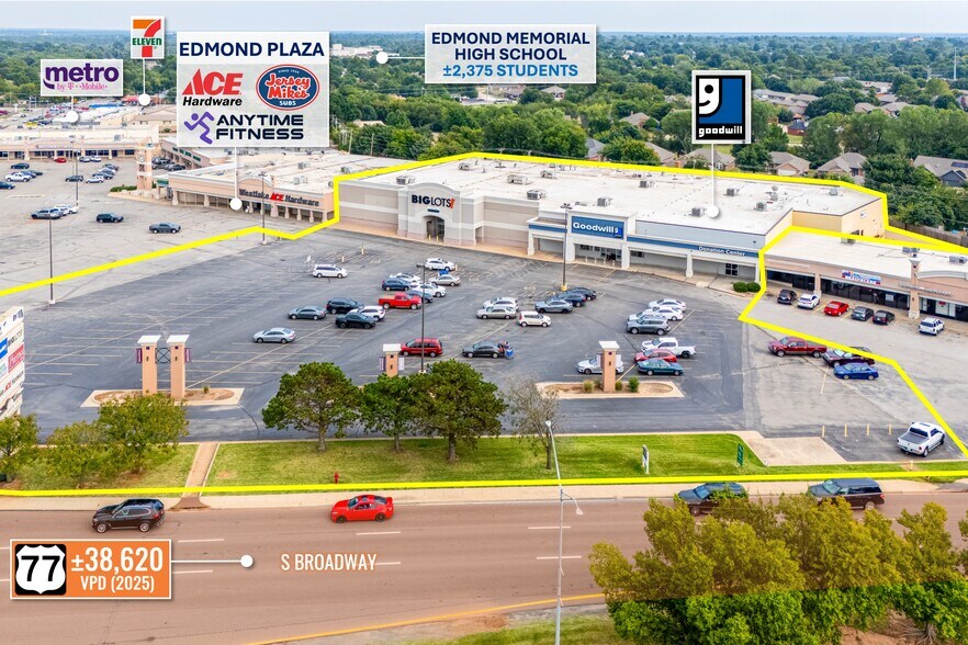 More Photos Of 28 E 15th St, Edmond Storefront For Sale