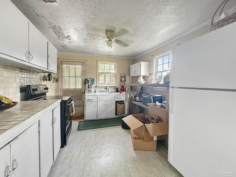 More Photos Of 5378 Alabama St, Milton Multifamily For Sale