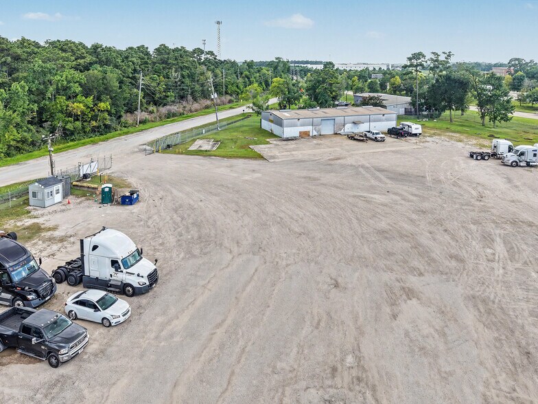 More Photos Of 11211 Hornberger Rd, Houston Warehouse For Sale