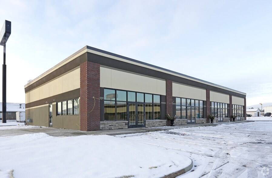 More Photos Of 805 Dominion Dr, Hudson Unknown For Lease