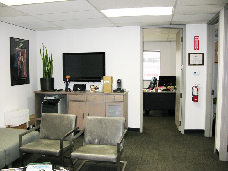 More Photos Of 870 Vine St, Los Angeles Office For Sale