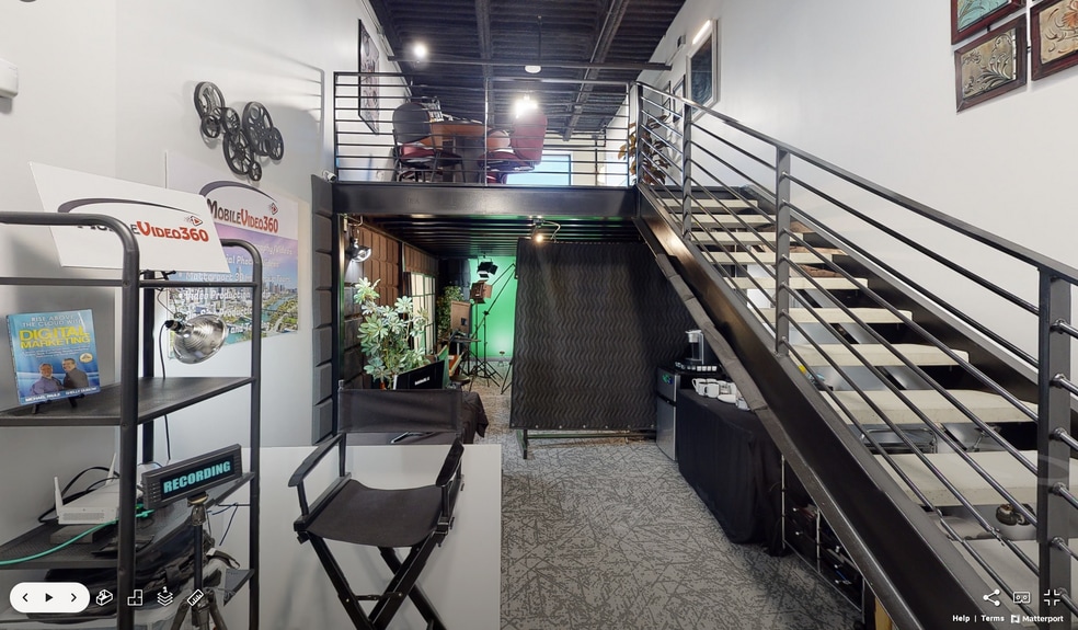 More Photos Of 4229 N FM 620 Hwy, Austin Showroom For Sale