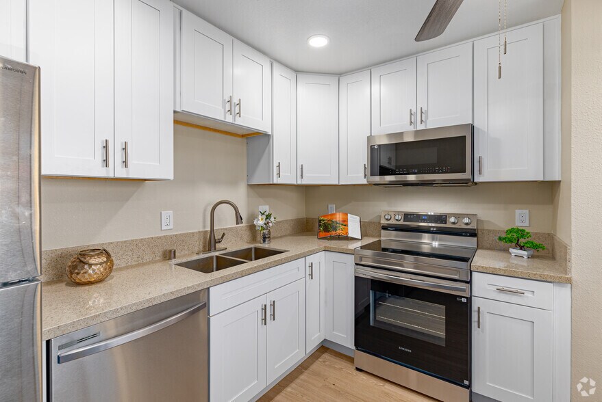 More Photos Of 10032 N Magnolia Ave, Santee Apartments For Sale