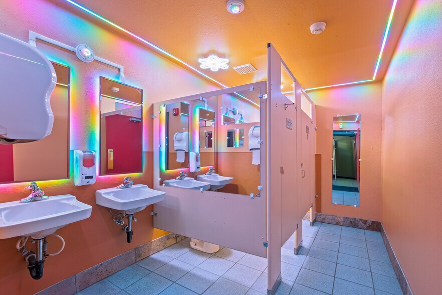 More Photos Of 714 Main St, Lewiston Movie Theatre For Sale