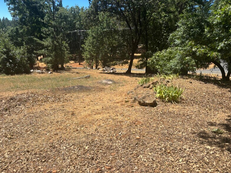 More Photos Of 15574 Hinton Rd, Pioneer Land For Sale