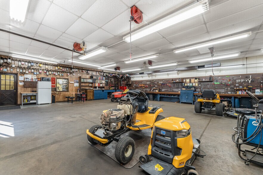 More Photos Of 5 Larison Ln, Ringoes Storefront Retail Office For Sale