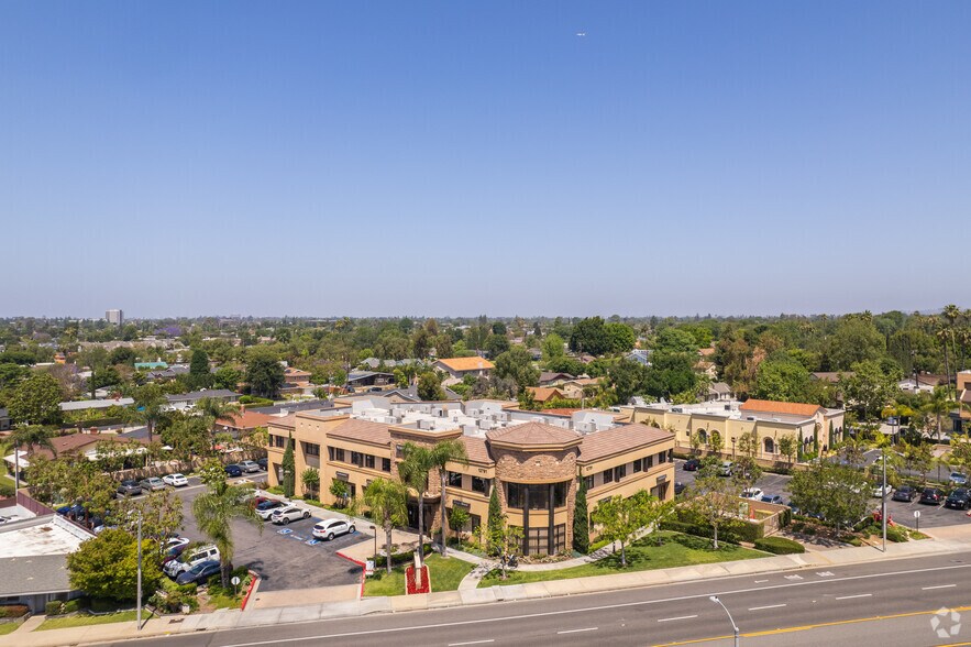More Photos Of 12791 Newport Ave, Tustin Medical For Lease