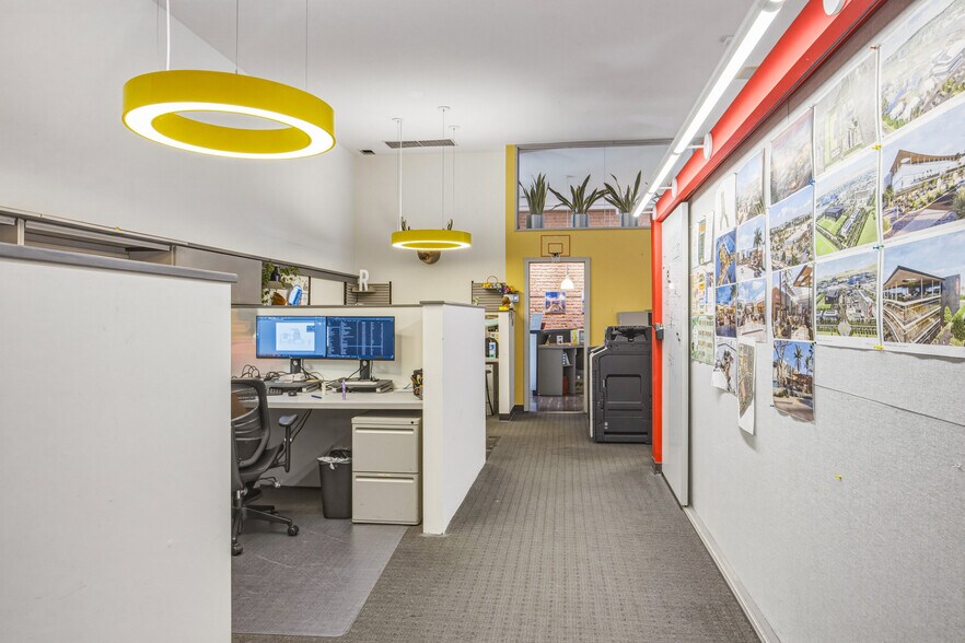 More Photos Of 144 N Glassell St, Orange Storefront Retail Office For Lease