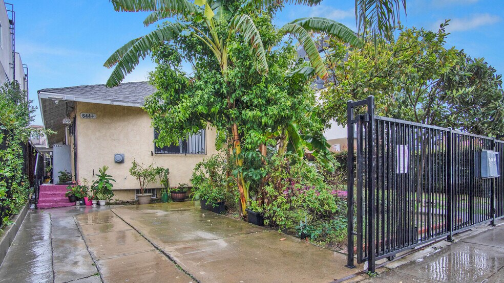 More Photos Of 644 N Serrano Ave, Los Angeles Apartments For Sale