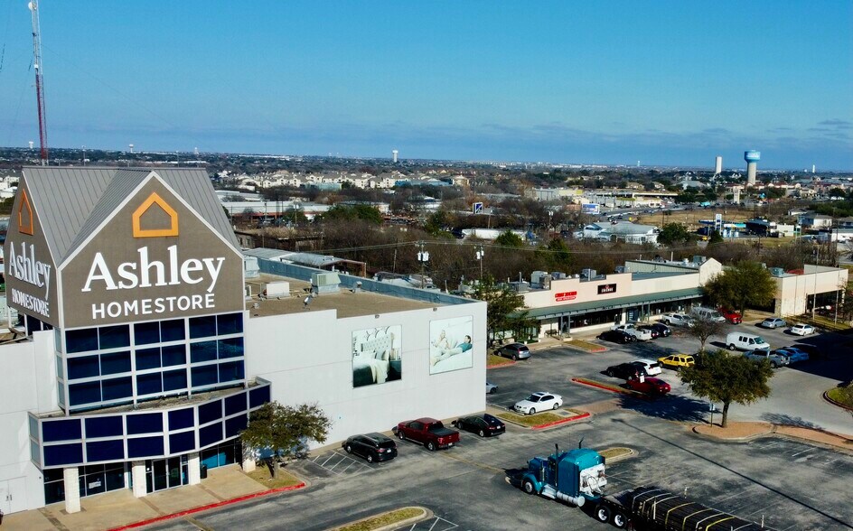 More Photos Of 15424 Fm-1825, Pflugerville Unknown For Lease