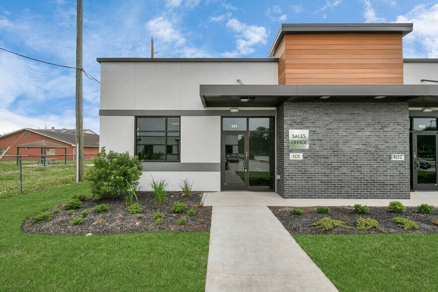 Primary Photo Of 4807 Sugar Grove Blvd, Stafford Medical For Lease