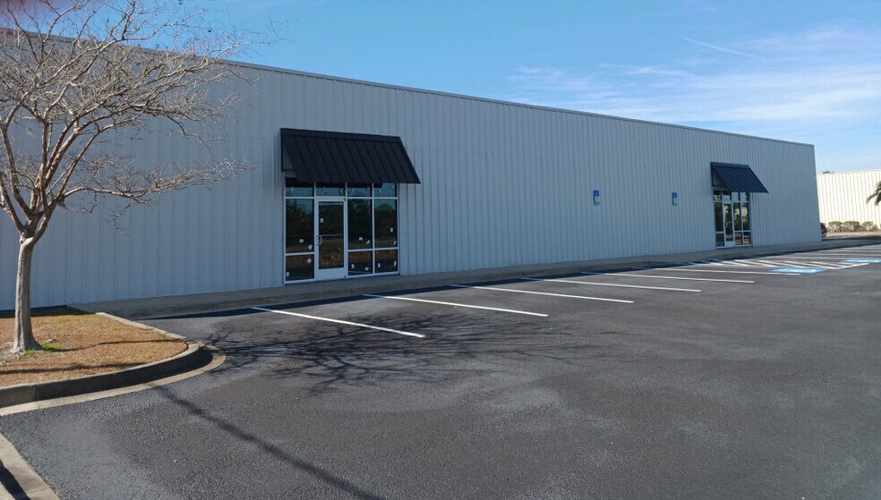 Primary Photo Of 200 Commerce Center Dr, Brunswick Warehouse For Sale