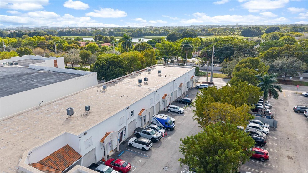 More Photos Of 10171 NW 58th St, Miami Light Distribution For Lease