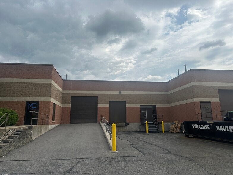 More Photos Of 17 Technology Pl, East Syracuse Office For Lease